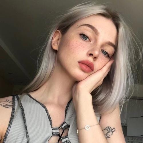 Verónica Lobos avatar